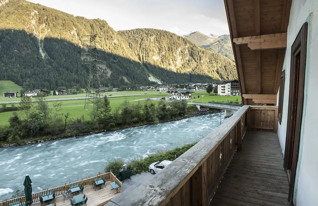 Hostel Chillertal-1